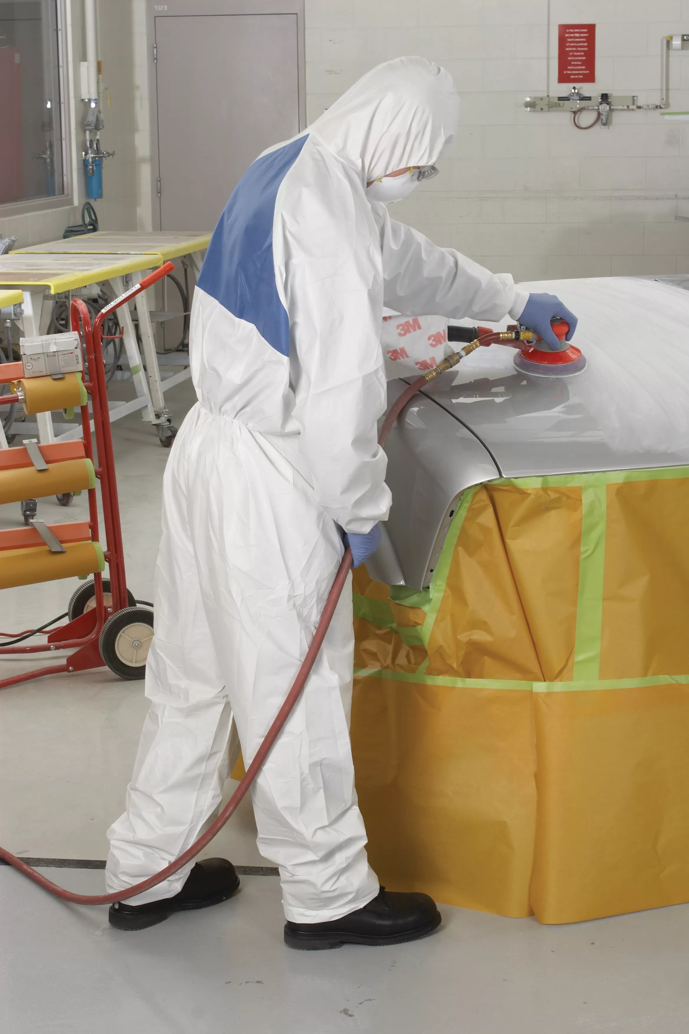 UPC 04046719909452 | 3M™ Disposable Protective Coverall 4540+-L White/Blue MIV Type 5/6
