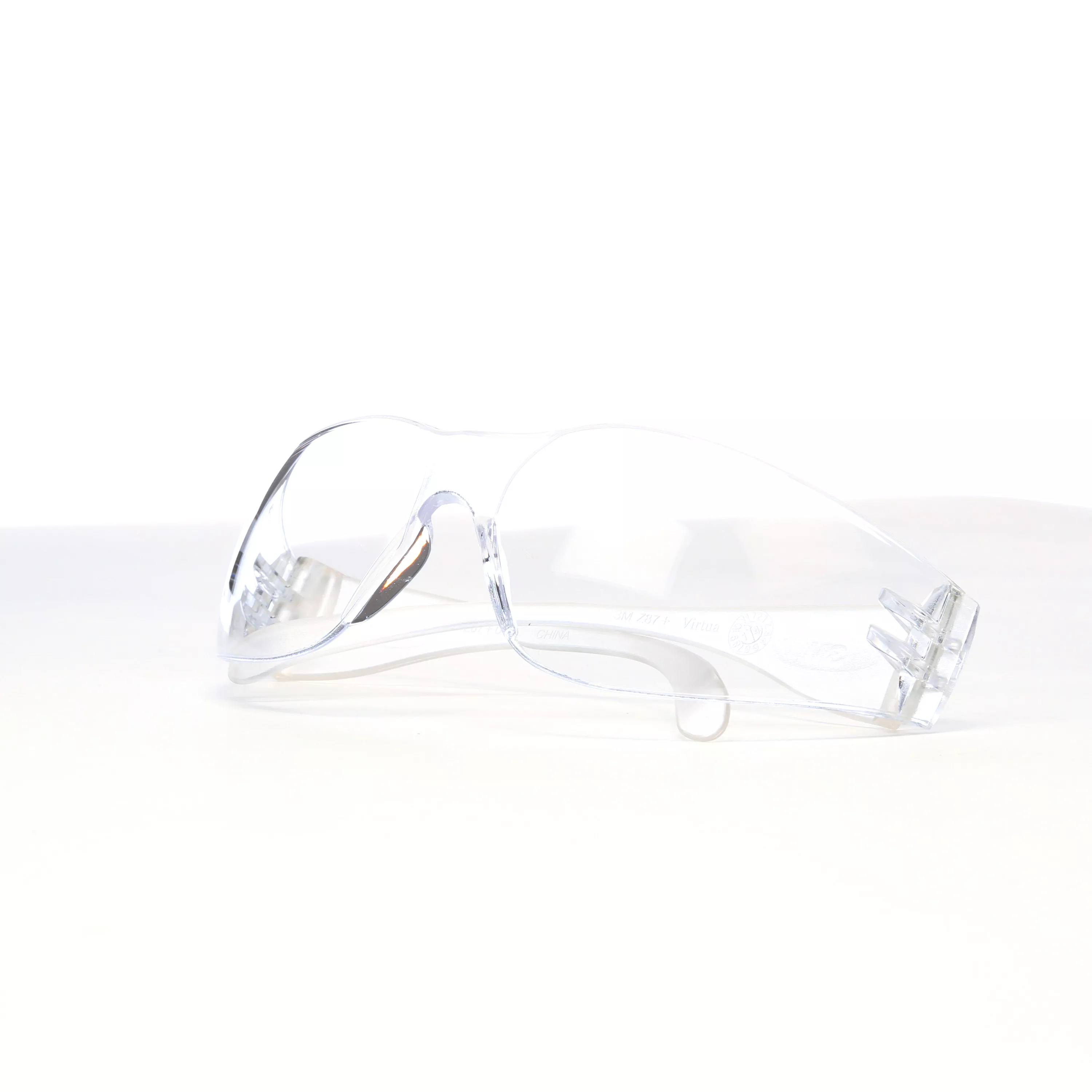 Product Number 11329-00000-100 | 3M™ Virtua™ Protective Eyewear 11329-00000-100 Clear Temples Clear
Anti-Fog Lens