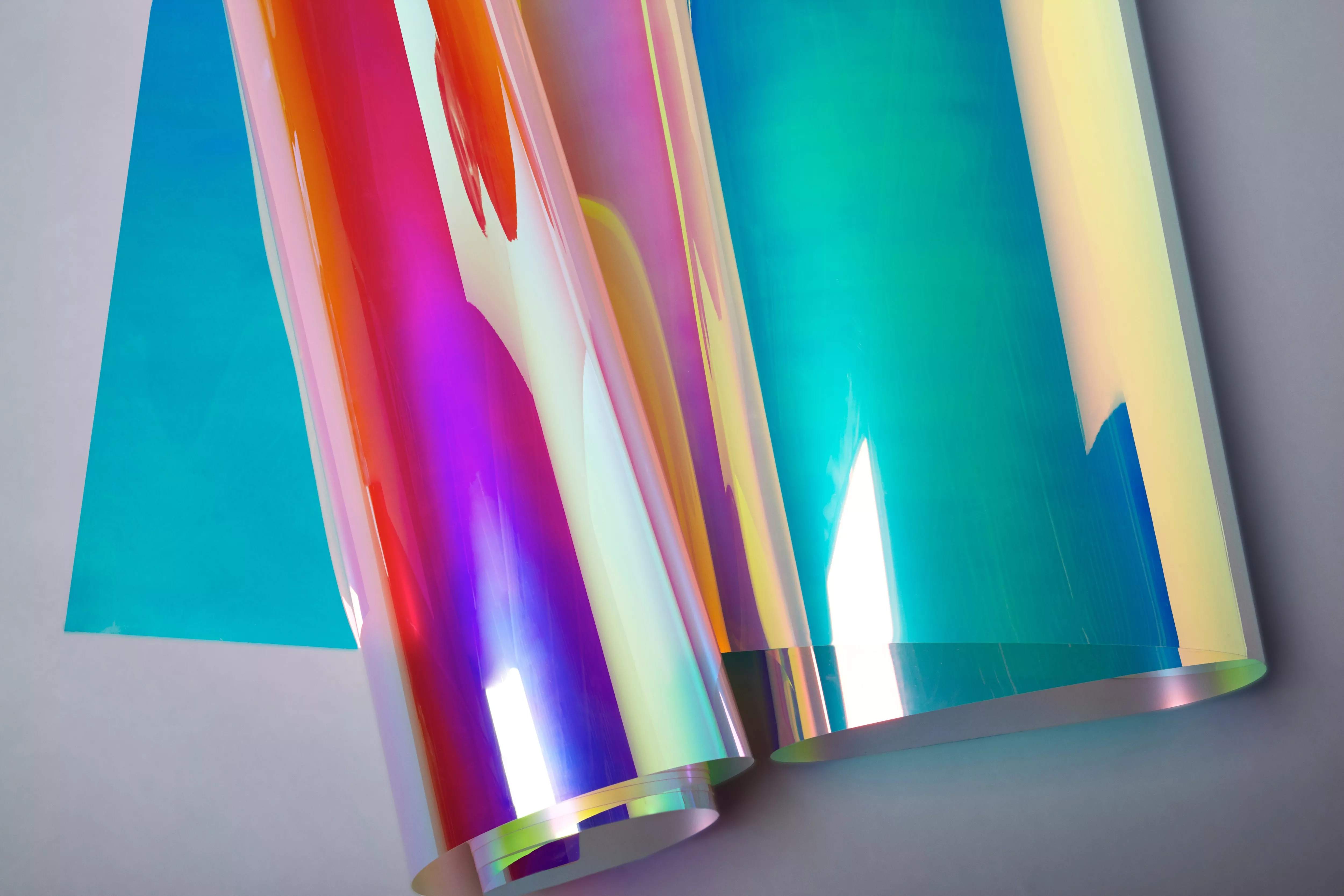 3M™ Dichroic Glass Finishes DF Blaze, 56 in x 90 ft