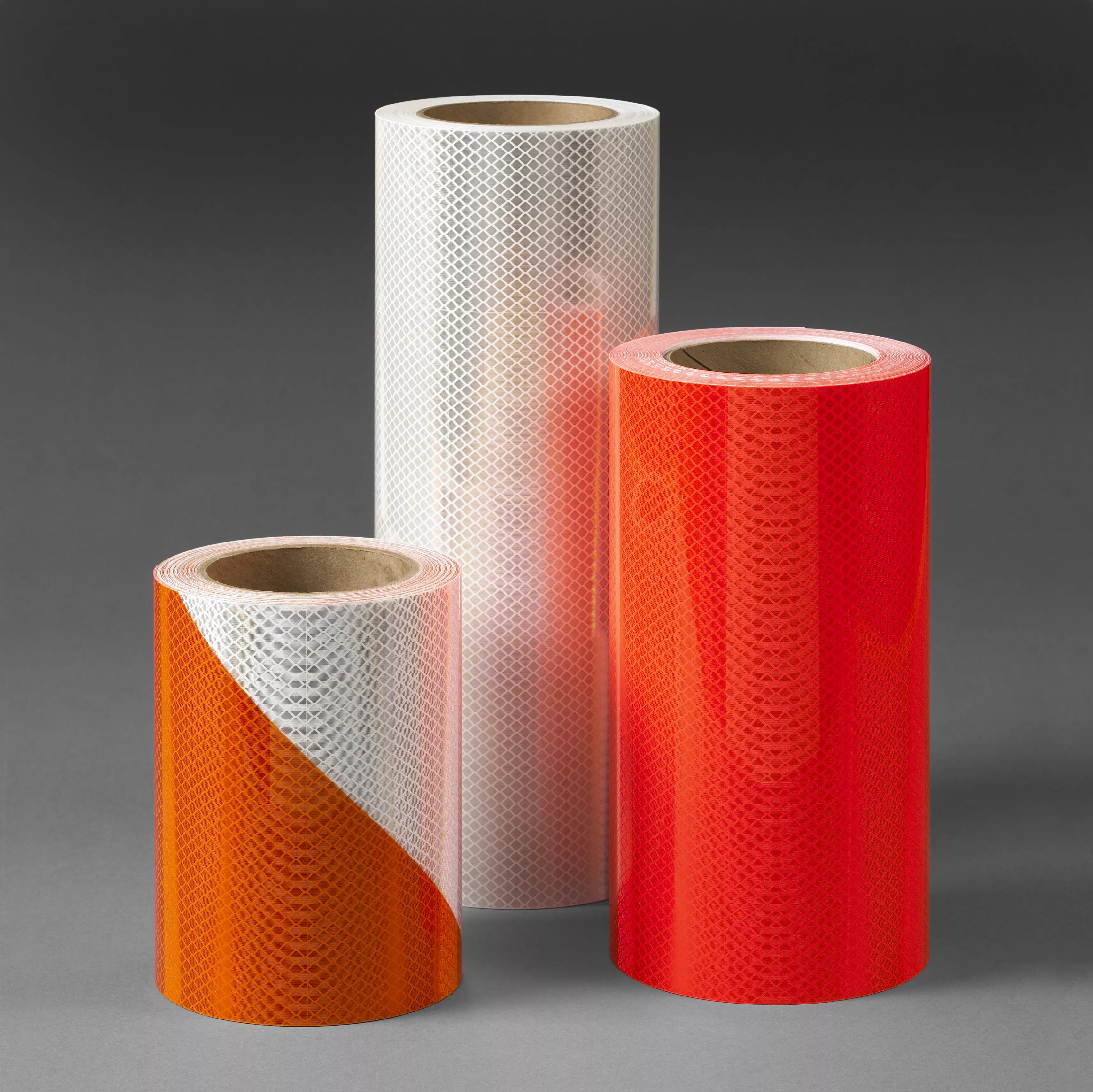 SKU 7000142185 | 3M™ Diamond Grade™ DG³ Pre-Striped Barricade Sheeting Series 446R
Orange/White