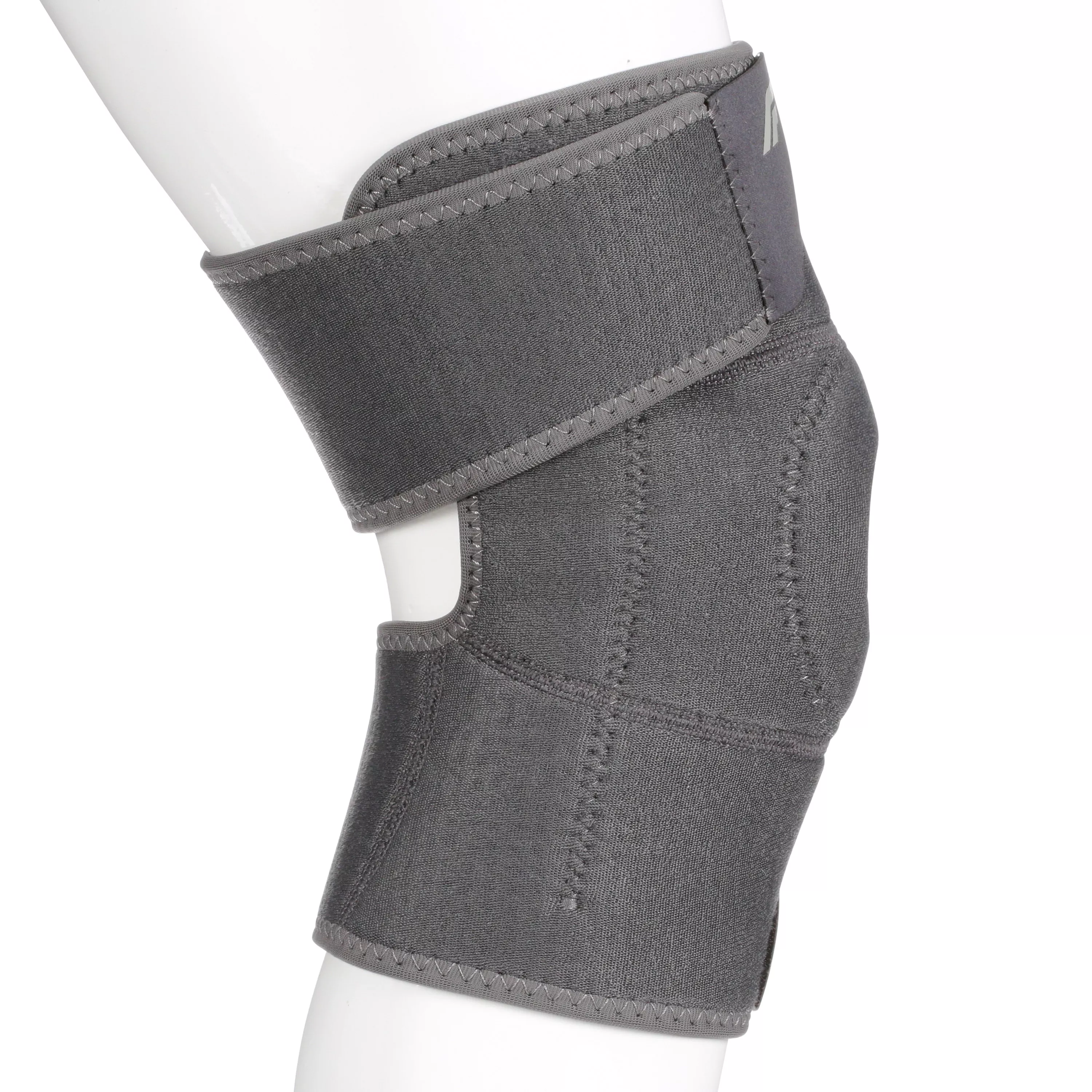 SKU 7100261295 | FUTURO™ Comfort Fit Knee Support