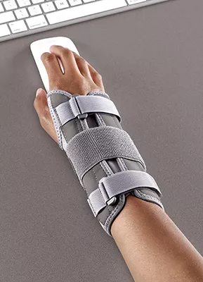 SKU 7100155845 | FUTURO™ Deluxe Wrist Stabilizer Right Hand