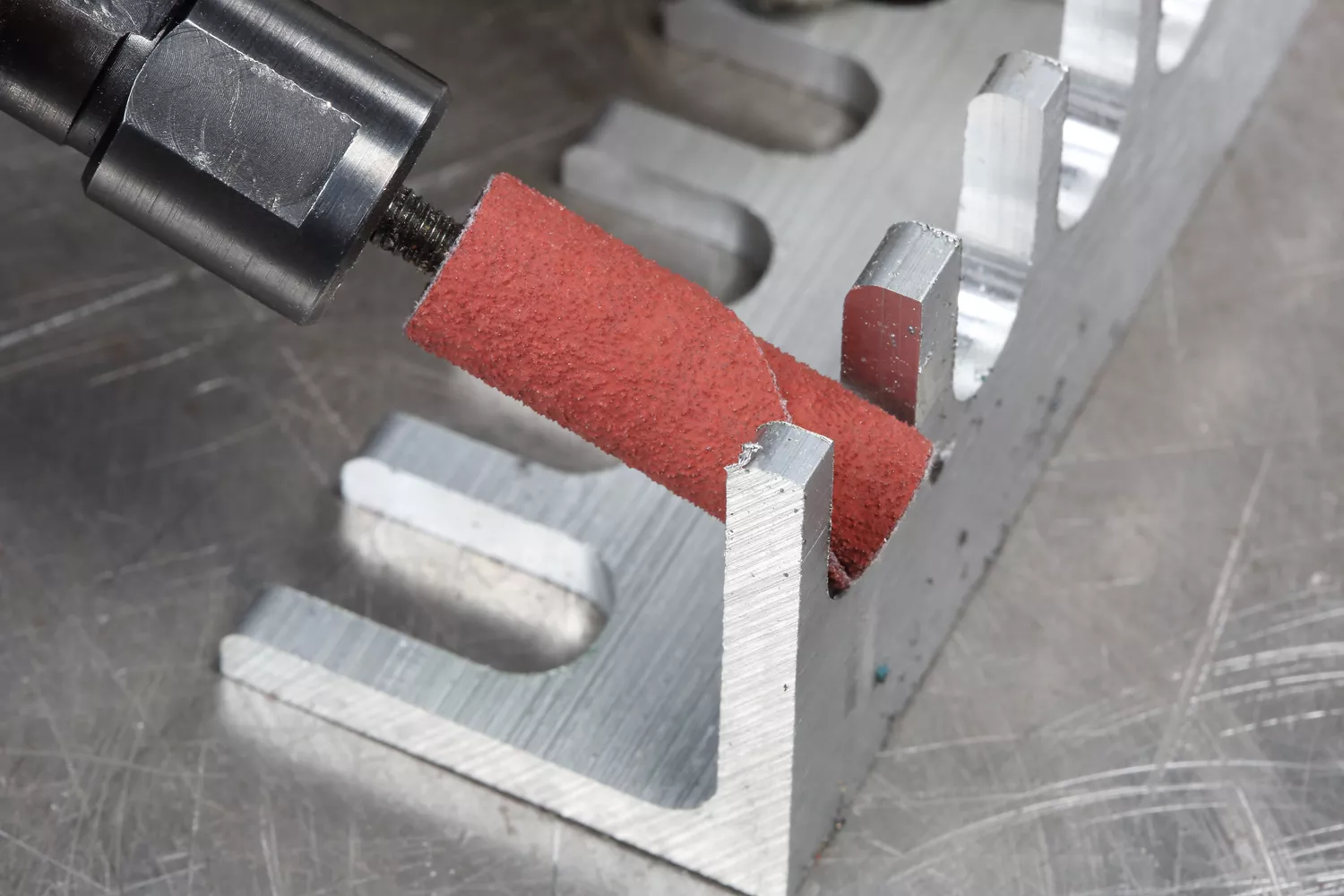 Product Number 704494 | Standard Abrasives™ Aluminum Oxide Cartridge Roll