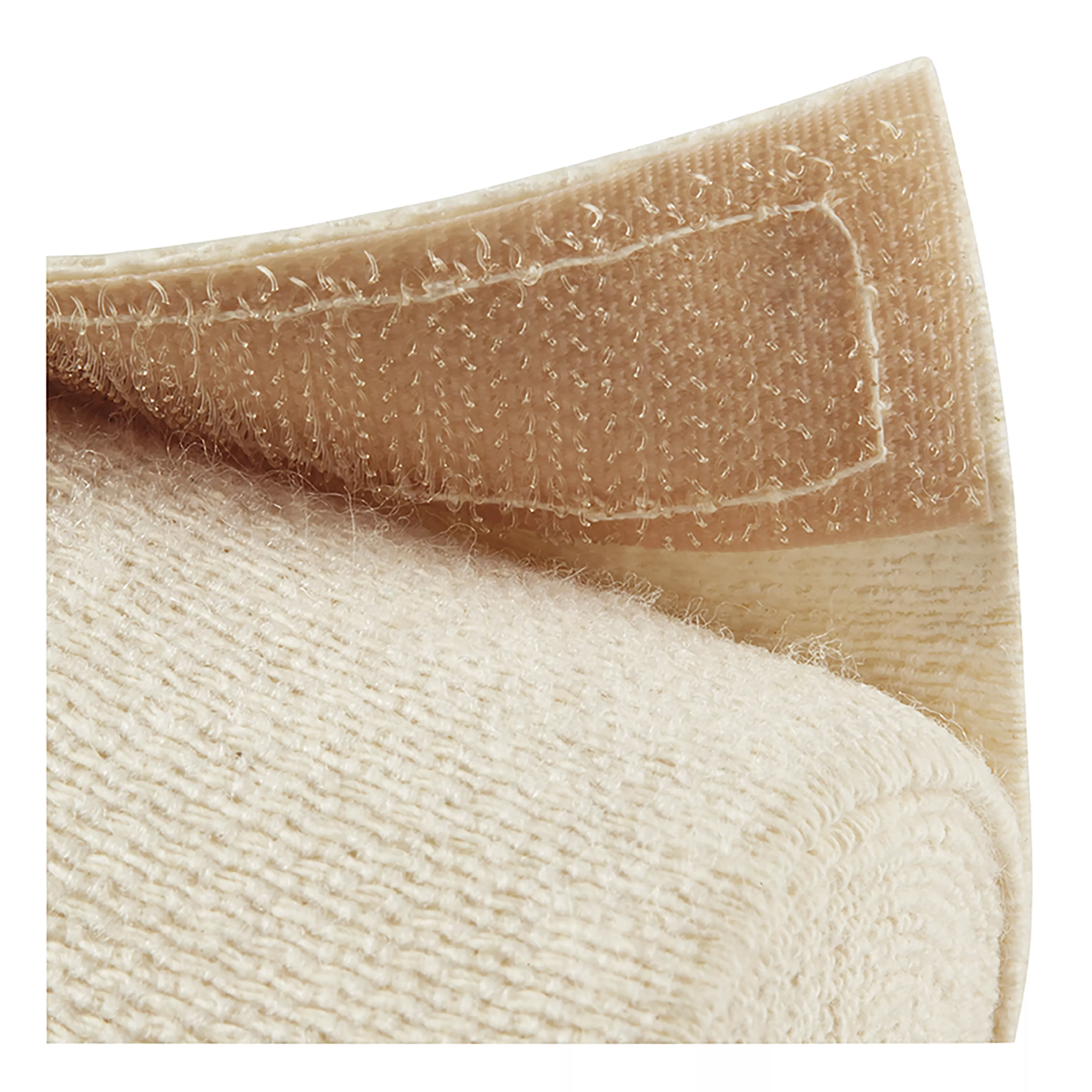 SKU 7100105726 | ACE™ Elastic Bandage w/ hook closure 207602