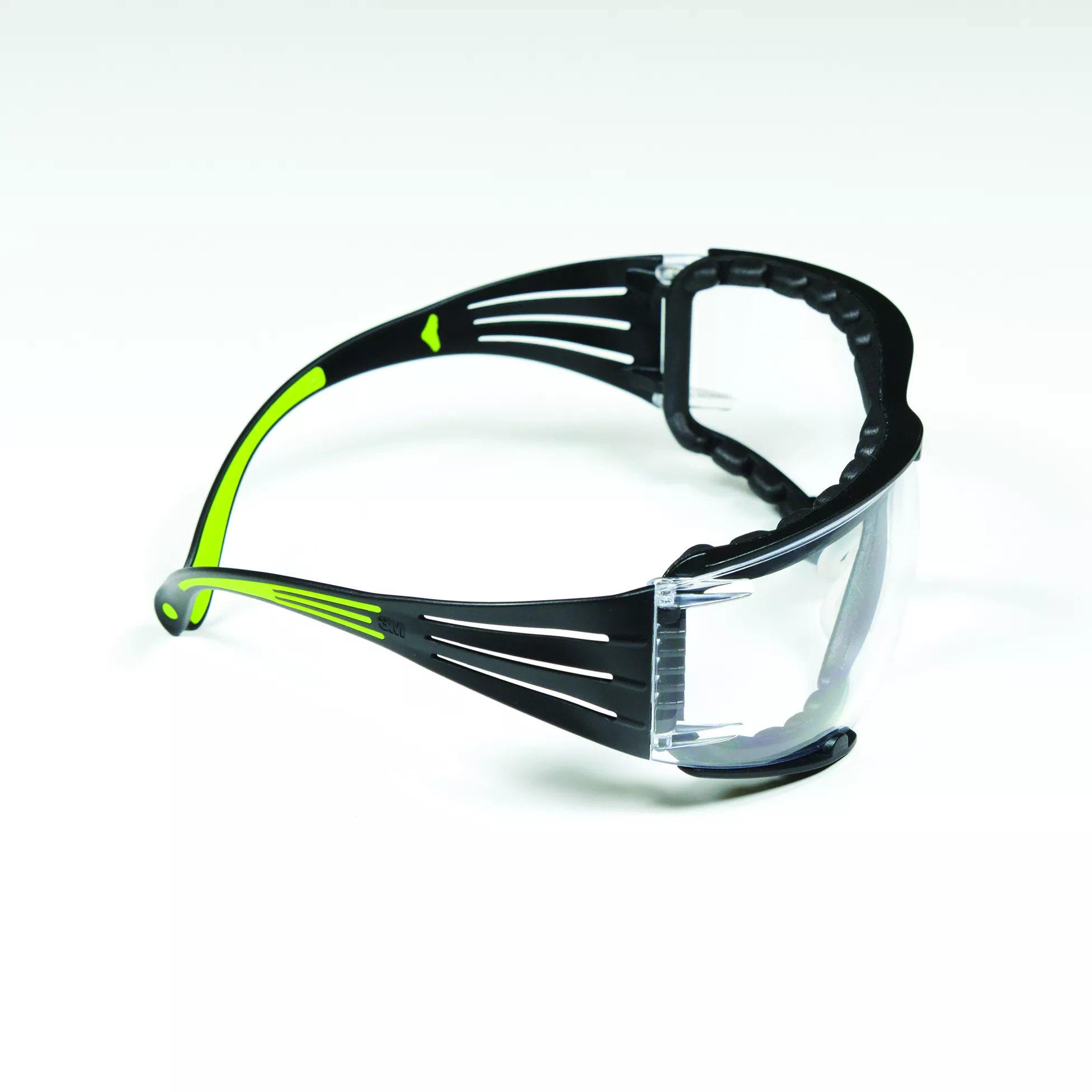 SKU 7100112131 | 3M™ SecureFit™ Safety Glasses SF401AF-FM